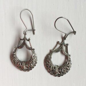 Vintage 1960s Filigree Scrolled Silver Toned Drop Dangle Hippie Boho Earrings